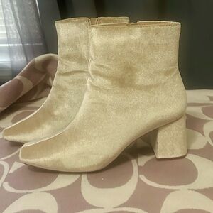 Elegant Cream /Tan Velour Ankle Boots